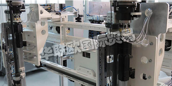 德國DURR品牌的產(chǎn)品主要有：DURR清洗機,DURR壓縮機，壓力容器，輸送機，過濾板，消音器，密封機器人等。